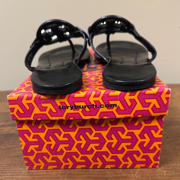 Tory Burch Miller 2 Metal Logo Leather Sandals - Size 9 - Picture 4 of 9
